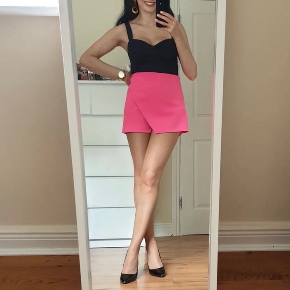Zara BRIGHT PINK ASYMMETRIC SKORT - Picture 7 of 13